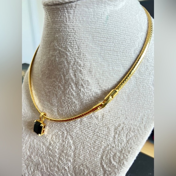 OLCI 18K Gold plated Necklace with Black Stone Pendant - Picture 3 of 3